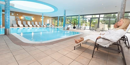 Wellnessurlaub - Umgebungsschwerpunkt: Therme - Altaussee - Innenpool - Hotel Grimmingblick