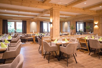 Wellnesshotel: Restaurantbereich - Hotel Hartweger in Weißenbei bei Schladming