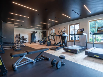 Wellnessurlaub - Fahrradverleih - Innsbruck - Moderner Fitnessraum mit Geräten von Techno Gym - Das Kaltenbach