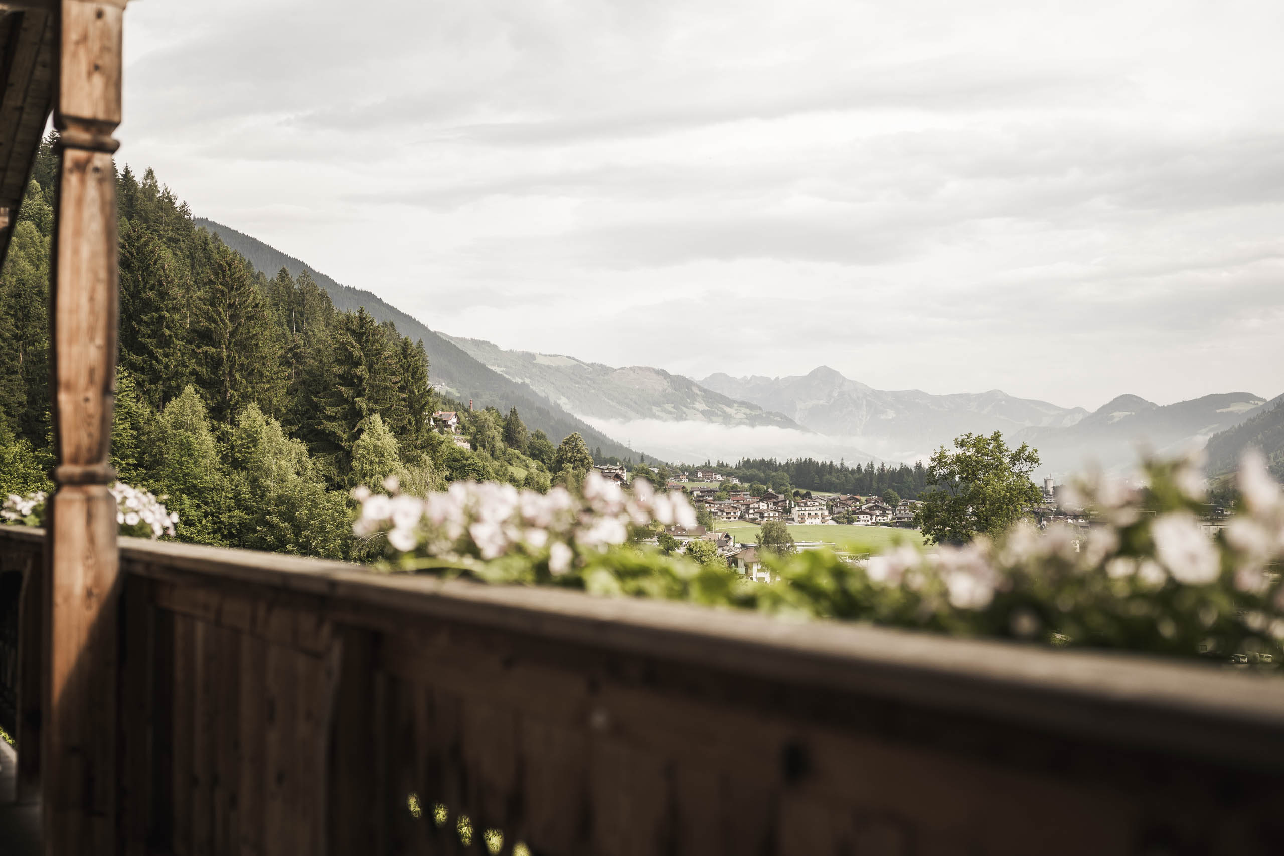 Wellnesshotel: Ausblick vom Naturhotel  - Das Kaltenbach - Naturhotel im Zillertal