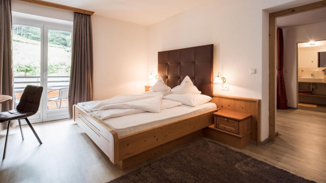 Hotel Burgaunerhof Zimmerkategorien Juniorsuite "Traumstunde"