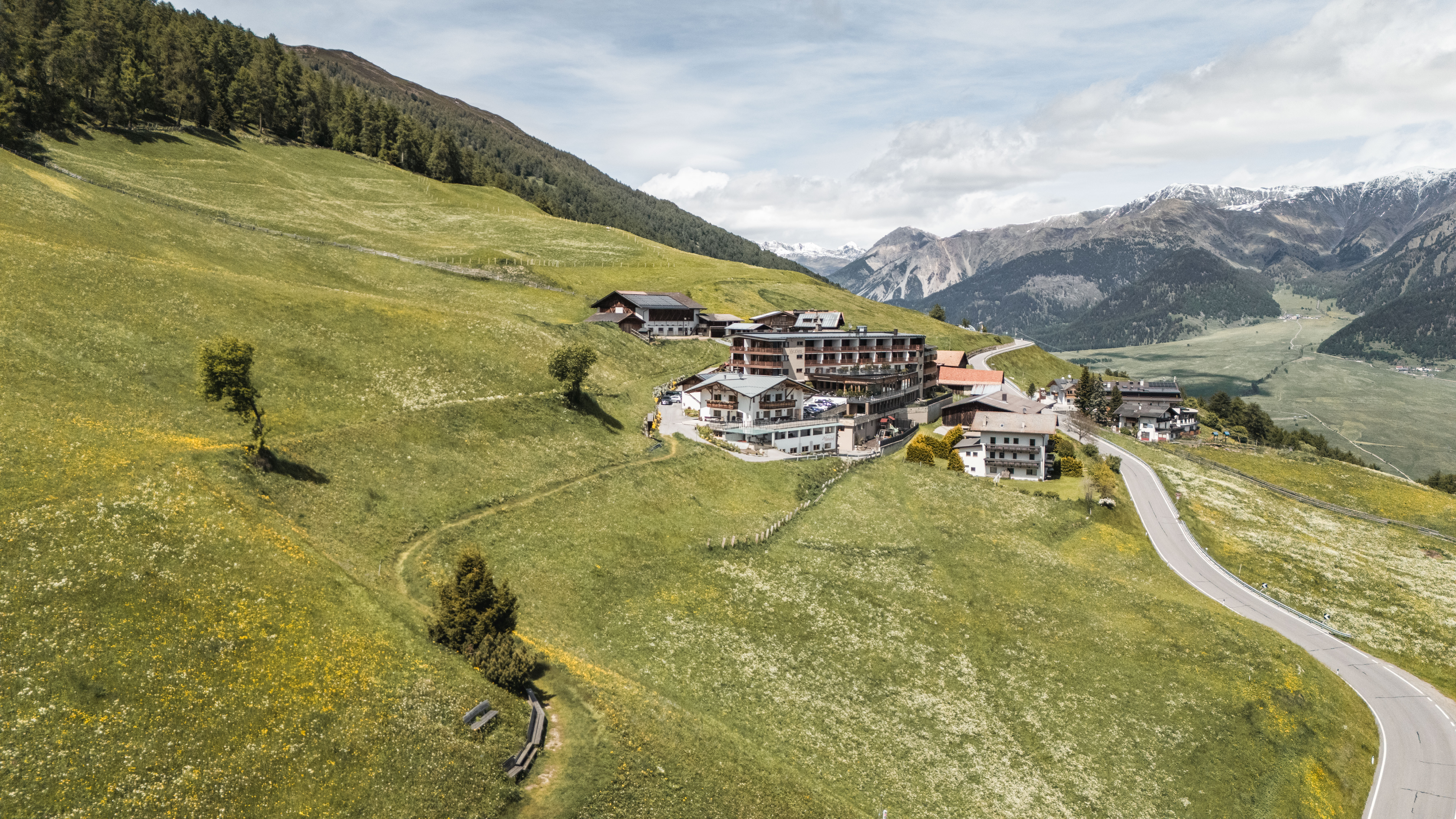 Wellnesshotel: Panorama & Außenansicht - Panoramahotel Watles - Hotel | Umgebung