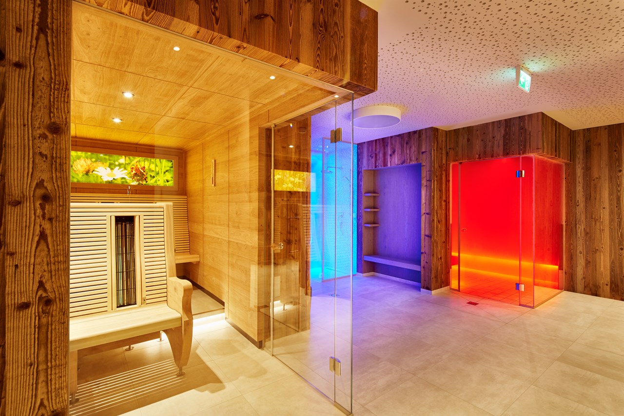 ZillergrundRock Luxury Mountain Resort Saunen und Bäder im Detail Zillertaler Kräuterdampfbad 