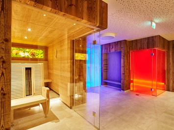 ZillergrundRock Luxury Mountain Resort Saunen und Bäder im Detail Zillertaler Kräuterdampfbad 