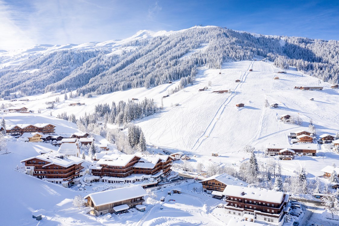 Wellnesshotel: Winteransicht mit Einstieg ins Skigebiet - Galtenberg Resort 4*S