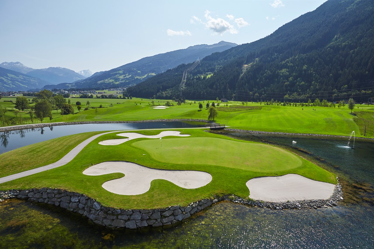 Gardenhotel Crystal Ausflugsziele Leading Golf Course Zillertal / Uderns