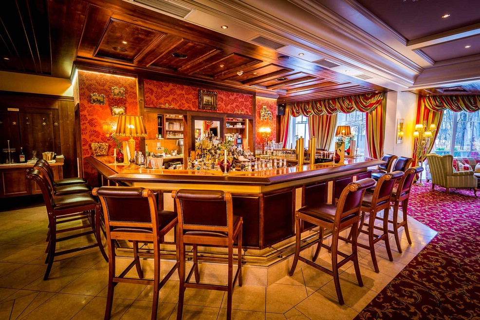 Wellnesshotel: Hotelbar - Grandhotel Lienz