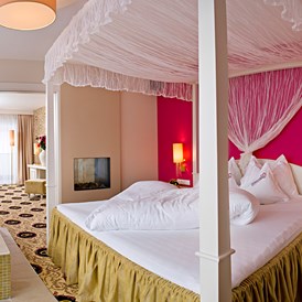 Wellnesshotel: Honeymoon-Suite mit Whirlpool - Romantik & Spa Alpen-Herz