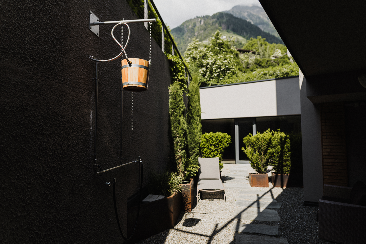 Hotel das stachelburg Saunen und Bäder im Detail Kübeldusche