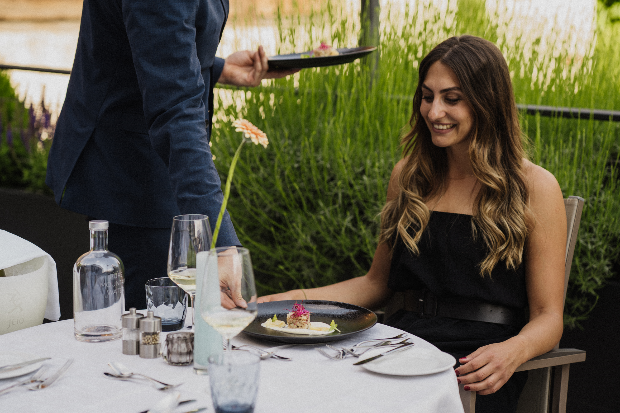 Wellnessurlaub - Klassifizierung: 4 Sterne - Südtirol  - Feine Küche und mediterranes Ambiente auf unserer Terrasse - Hotel das stachelburg