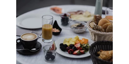 Wellnessurlaub - Oberbozen - ausgewogenes Frühstück mit á la Carte Gerichten - Hotel das stachelburg