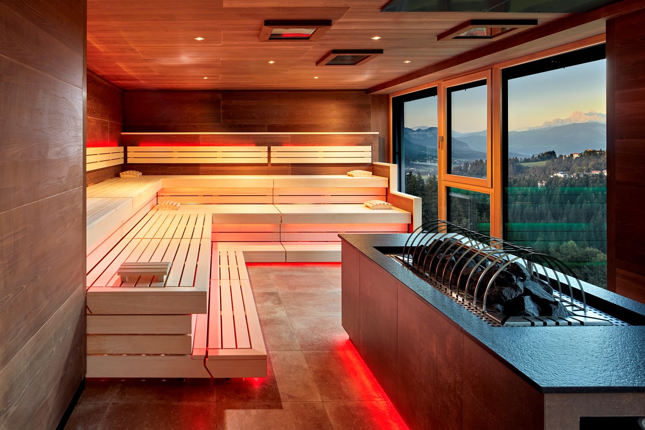 Hotel Kaiserhof Saunen und Bäder im Detail Panorama-Event-Sauna