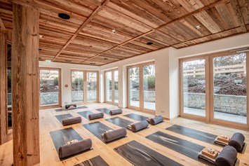 Wellnesshotel: Yoga-Bereich Hotel Kitzhof Mountain Design Resort - Hotel Kitzhof Mountain Design Resort