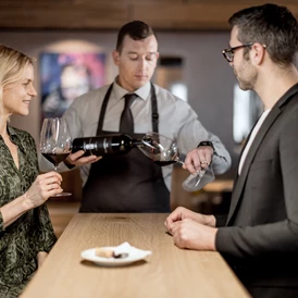 Wellnesshotel: In unserere Wein"Begleitung" finden auch Sie den perfekten Partner zum Abendmenü - Alpin ART & SPA Hotel Naudererhof