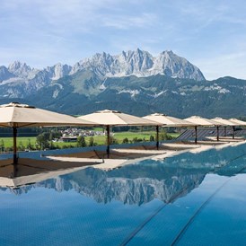 Wellnesshotel: Infinity Pool mit Sonnenterrasse - Hotel Penzinghof