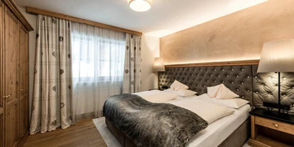 Wellnessurlaub - Babysitterservice - Schlafzimmer Turmsuite - Wohlfühlresort Peternhof
