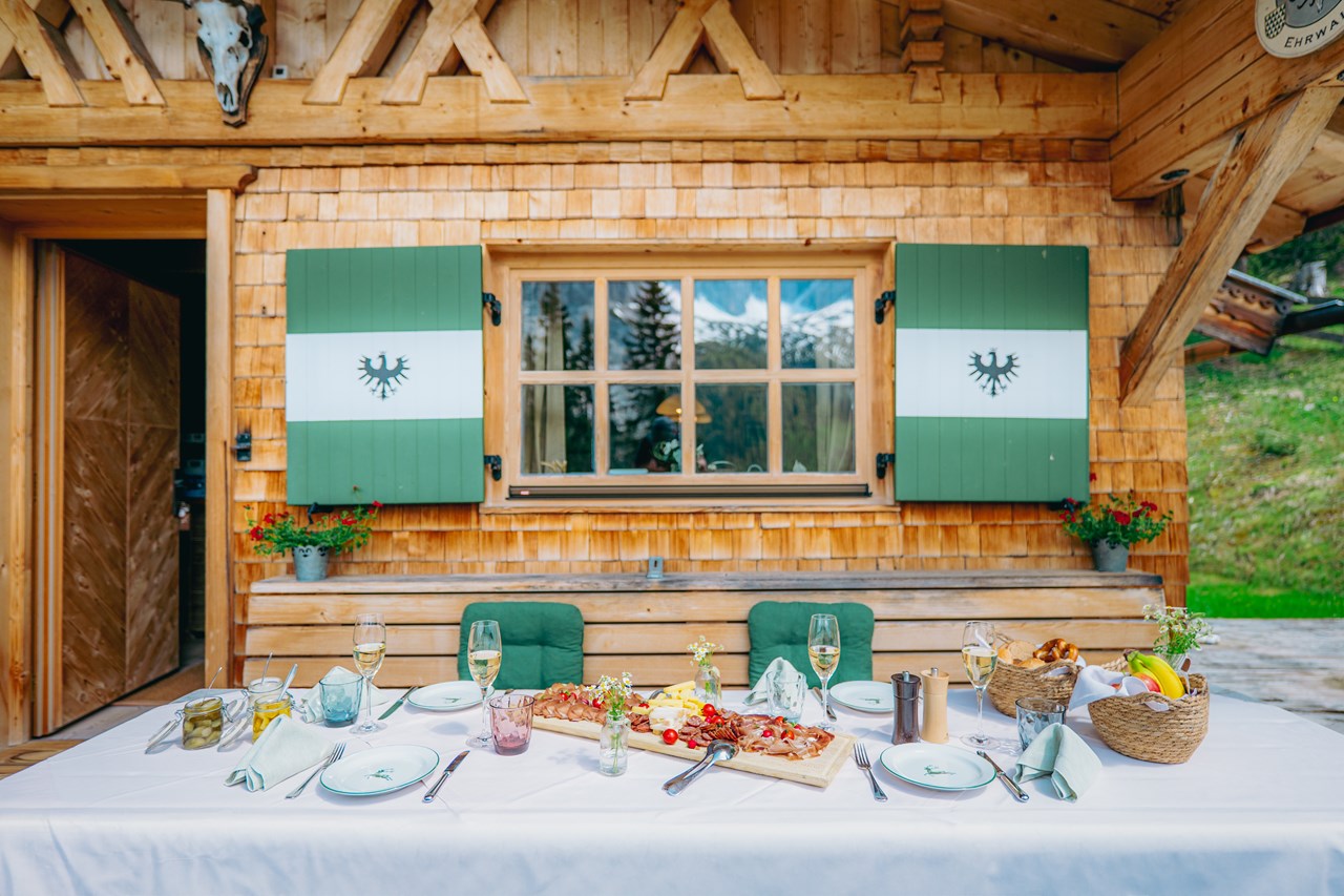 Hotel Post Lermoos Ausflugsziele Private Jagdhütte