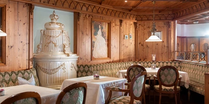 Wellnessurlaub - Bad Aibling - Gemütliches Sissi Stüberl bei der Tagesbar  - Hotel Seehof