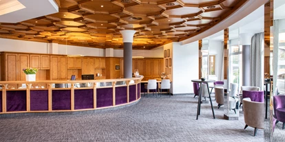 Wellnessurlaub - Bad Aibling - Rezeption Residenzgebäude - Hotel Seehof