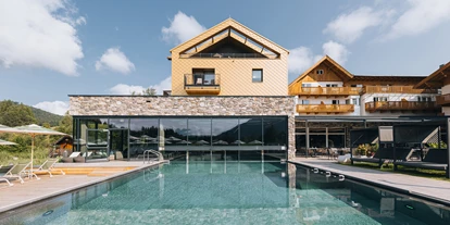 Wellnessurlaub - Klassifizierung: 4 Sterne S - Ampass - Gebäudeansicht Sommer - Hotel Seespitz****S - Adults & Residents Only