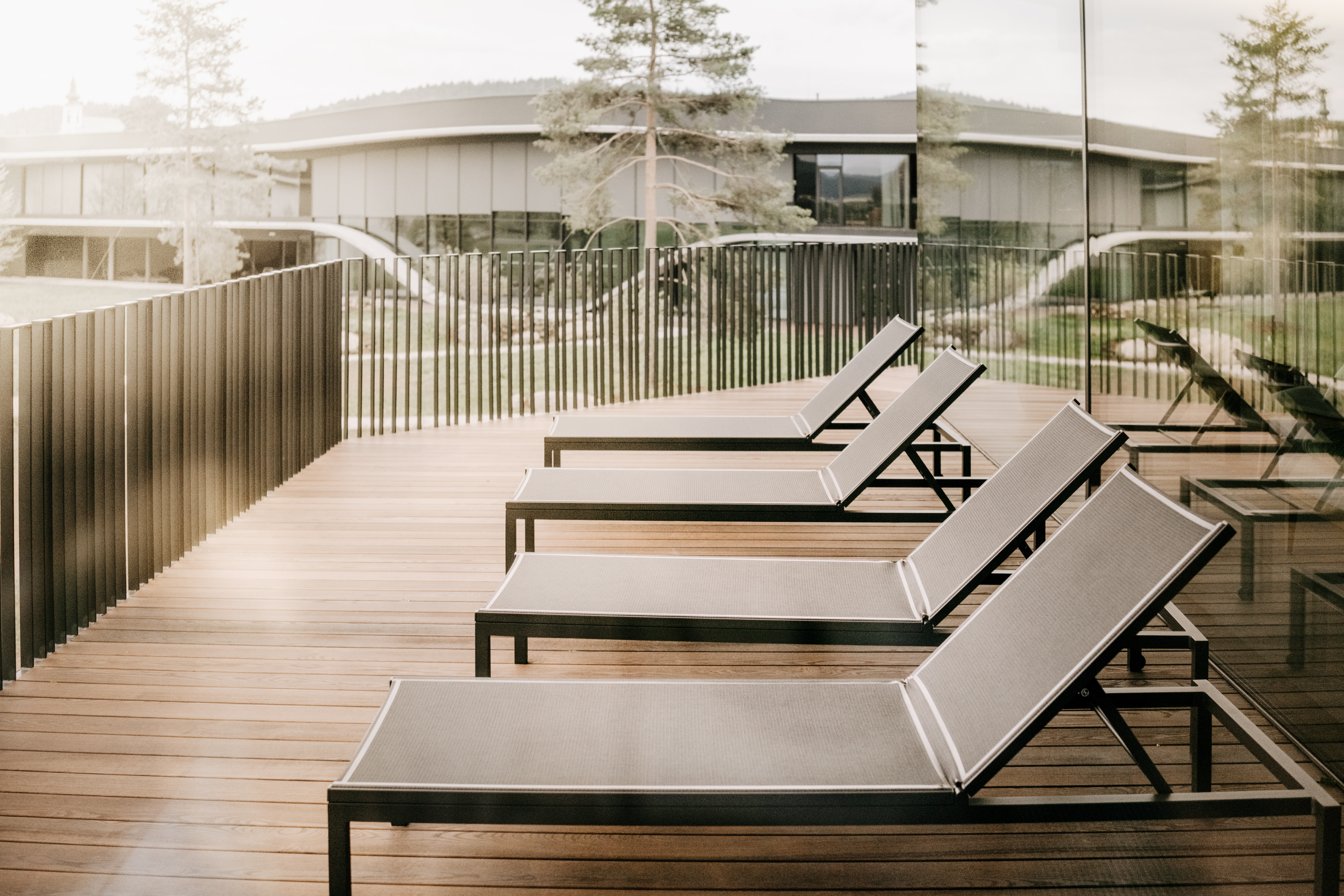 Wellnesshotel: Sonnenterrasse Loxone Campus - Loxone Campus