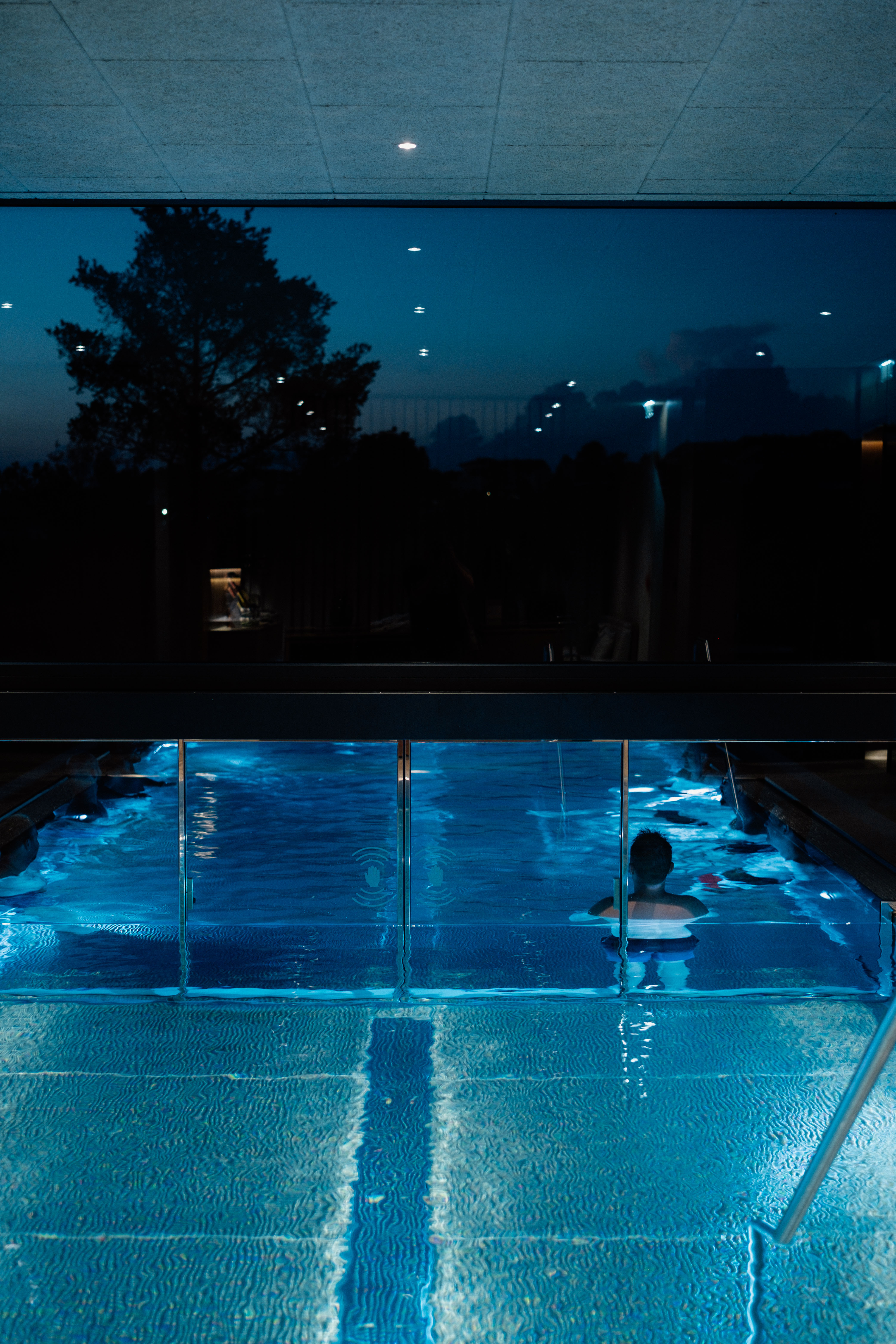 Wellnesshotel: Pool by night Loxone Campus - Loxone Campus