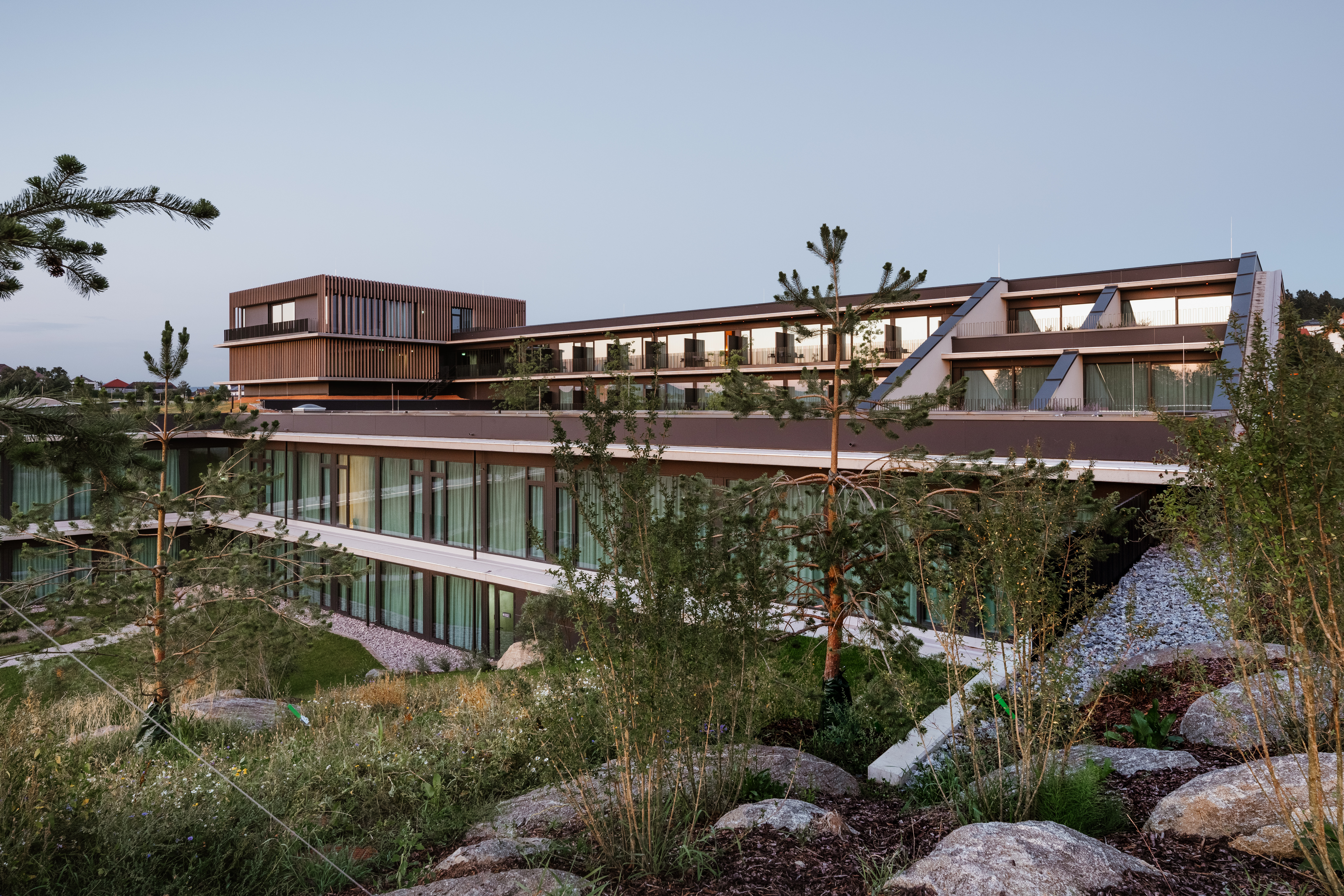 Wellnesshotel: Loxone Campus Außenansicht  - Loxone Campus