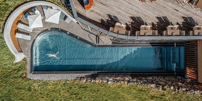 Wellnessurlaub - Babysitterservice - Infinitypool mit Whirlfunktion - Hotel Goldener Berg - Your Mountain Selfcare Resort