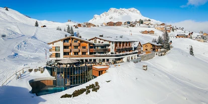 Wellnessurlaub - Babysitterservice - Außenansicht Winter - Hotel Goldener Berg - Your Mountain Selfcare Resort