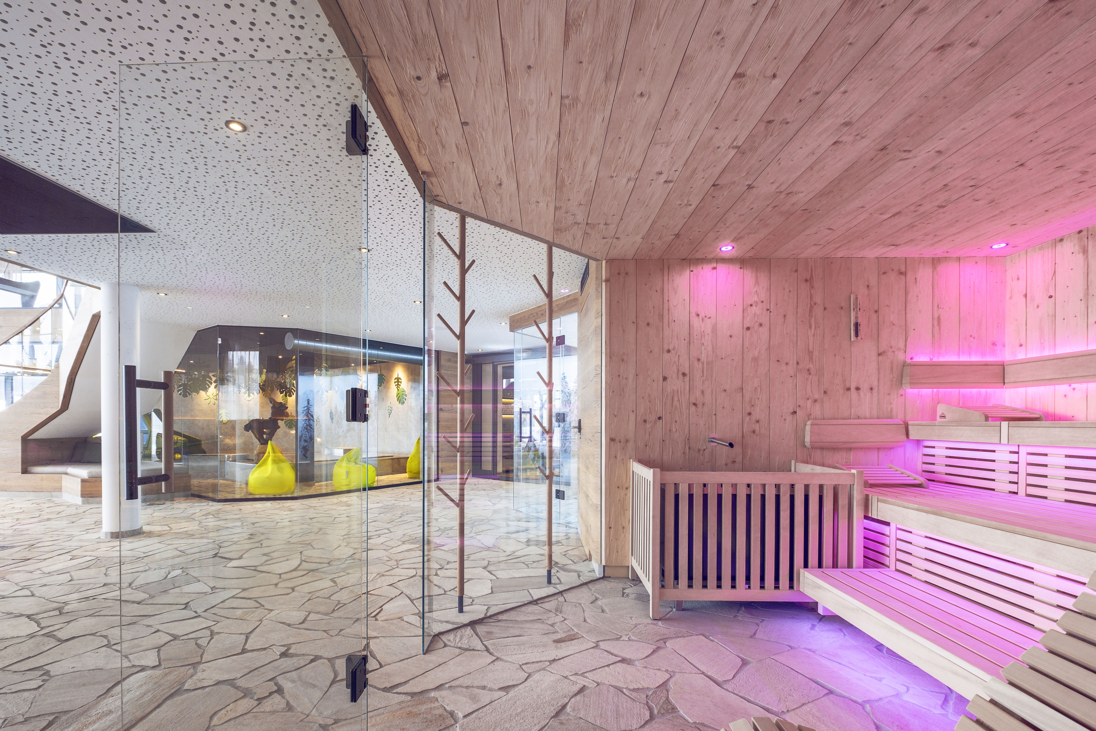 Wellness & Naturhotel Tonihof****S Saunen und Bäder im Detail 60°C Textil familySAUNA