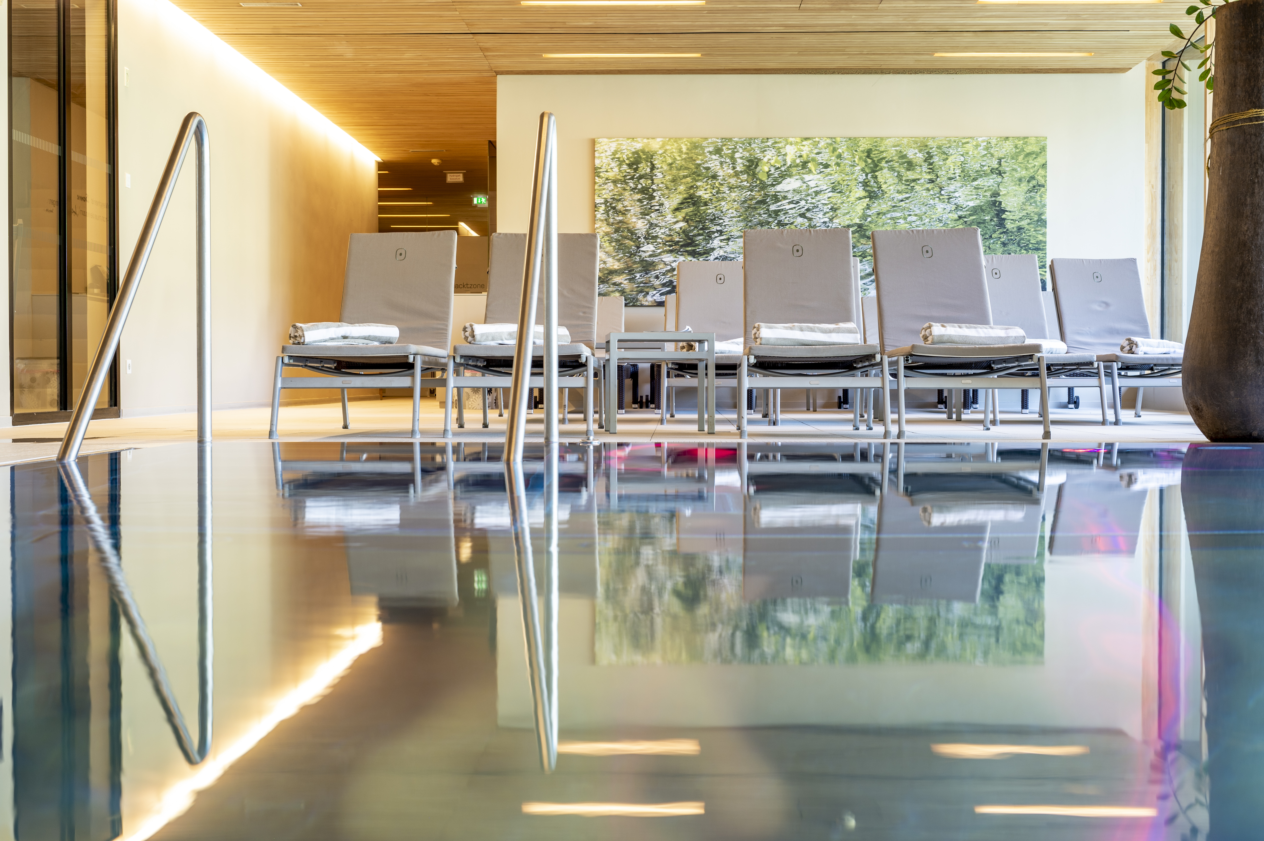 Wellnesshotel: Pool - Sonne Mellau - Feel good Hotel