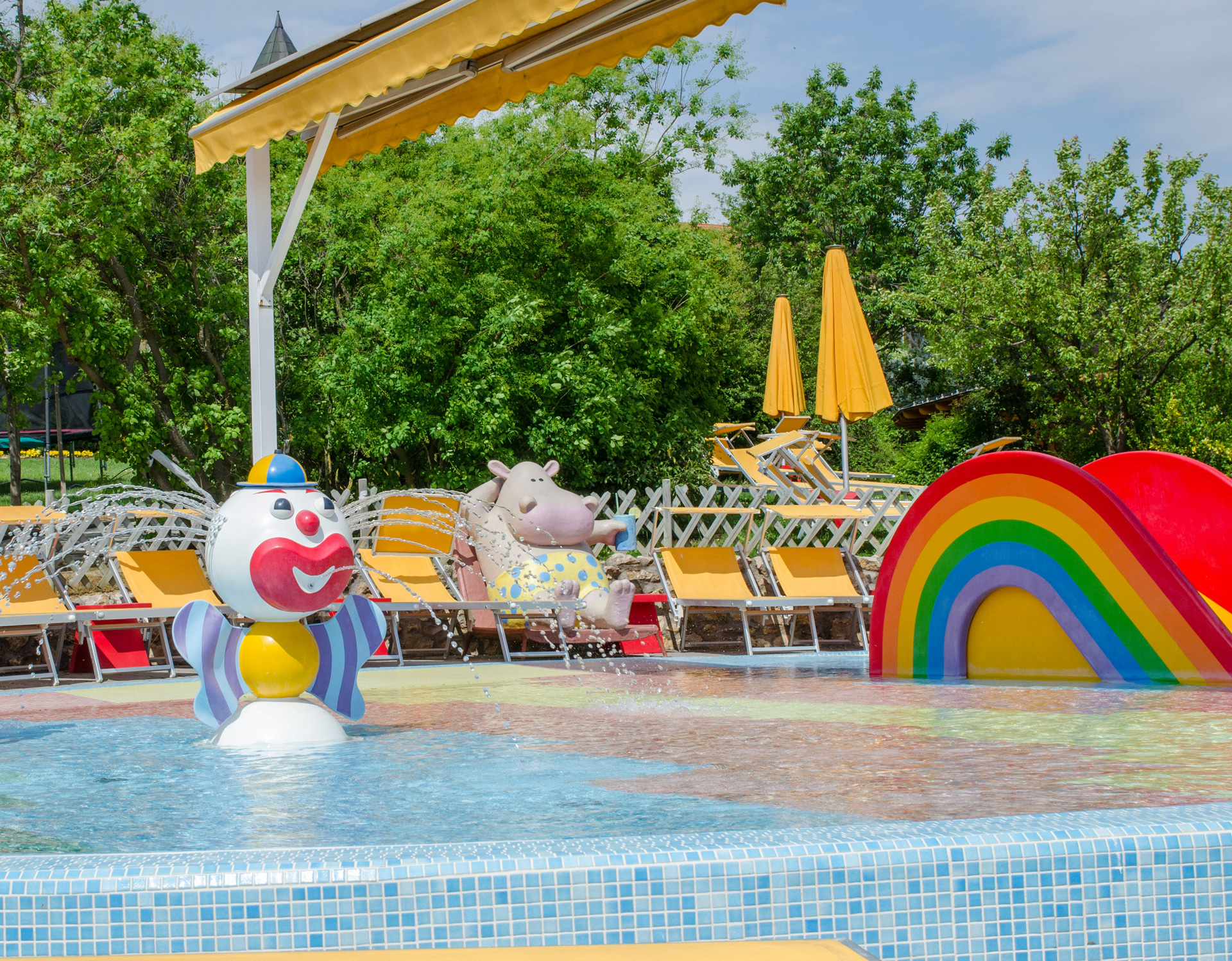 Kolping Hotel Spa & Family Resort Saunen und Bäder im Detail Planschbecken im Freien