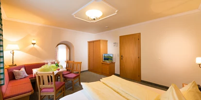 Wellnessurlaub - Babysitterservice - www.huettenwirt.com - Naturhotel Huettenwirt