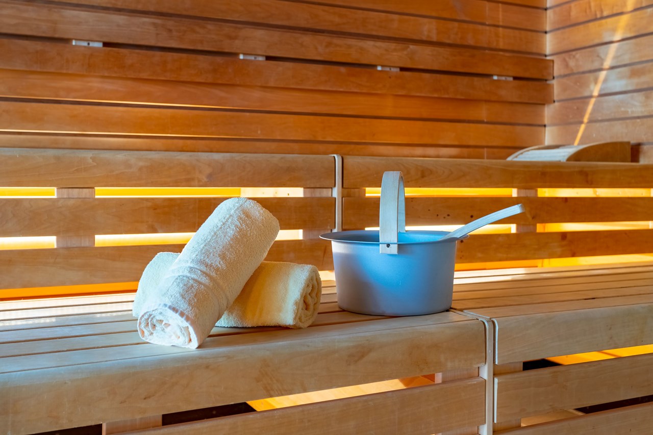 Hotel Badehof  Saunen und Bäder im Detail Saunen