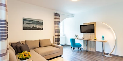 Wellnessurlaub - Finnische Sauna - Fladungen - Wohnbereich Turmsuite - Hotel Badehof
