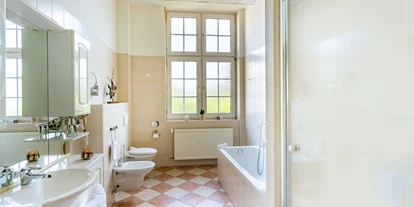 Wellnessurlaub - Finnische Sauna - Fladungen - Badezimmer - Hotel Badehof