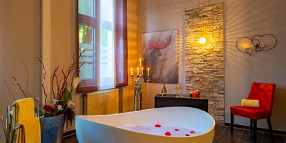 Wellnessurlaub - Finnische Sauna - Fladungen - Wellnessbereich Partnerbad - Hotel Badehof