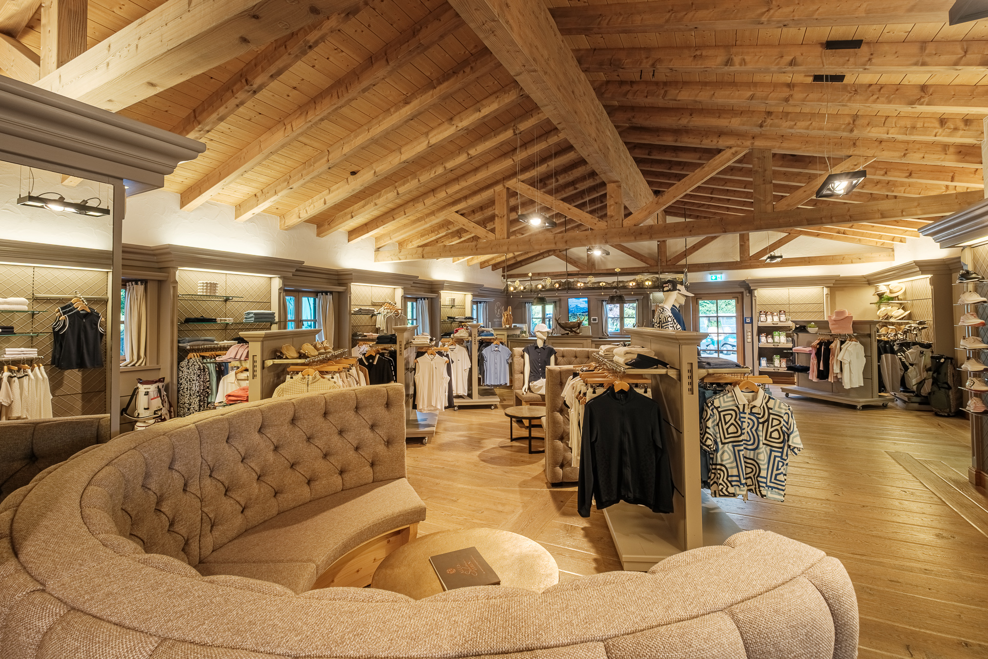 Wellnesshotel: Sonnenalp-Pro-Shop am Golfplatz Sonnenalp. - Sonnenalp Resort