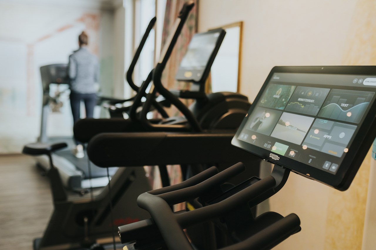 Hotel Drei Quellen Therme Fitnessangebote im Detail Technogym BIKE