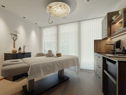 Wellnessurlaub - Fahrradverleih - Innsbruck - Massageraum - PACHMAIR 1453 apart resort