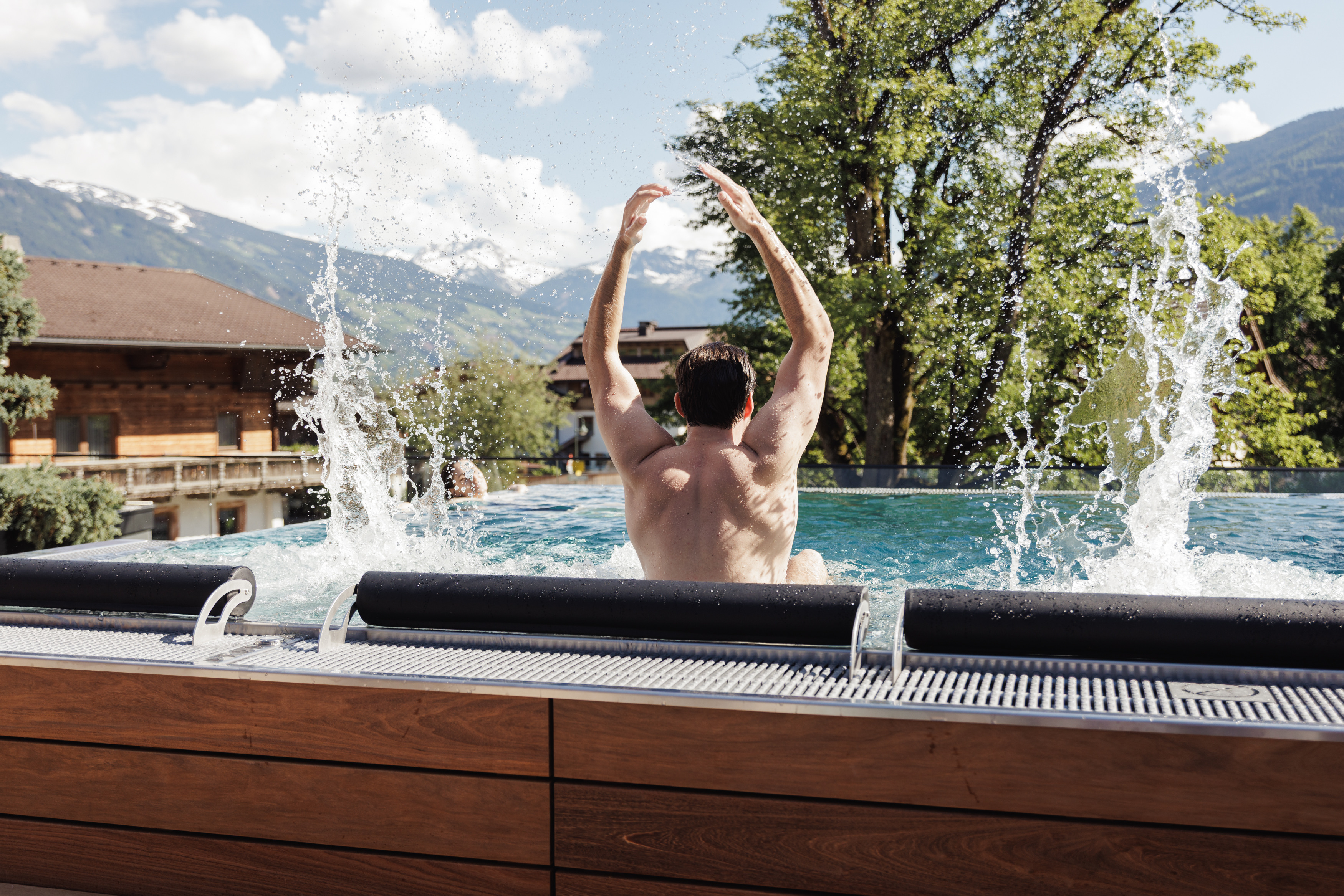 Wellnesshotel: Panorama-Infinitypool - PACHMAIR 1453 apart resort - Sauna | Spa, Wasser