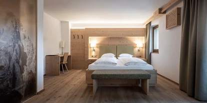 Wellnessurlaub - Oberbozen - Doppelzimmer / Familienzimmer Mansarde mit Balkon - Dolomites Nature Hotel Vigilerhof