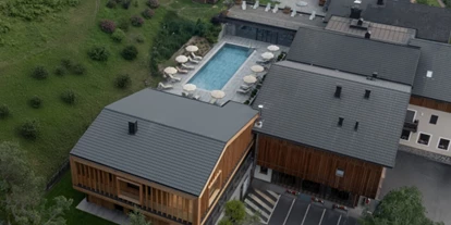 Wellnessurlaub - Oberbozen - Vogelperspektive - Dolomites Nature Hotel Vigilerhof