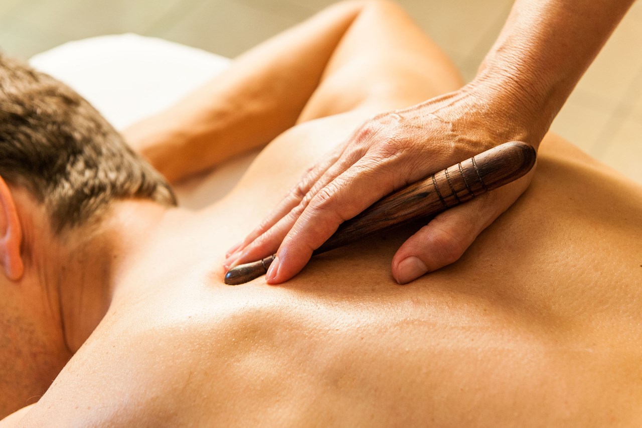Ringhotel Birke Kiel – 4-Sterne-Superior Wellnesshotel mit Birke Spa, Schwimmbad & Sauna Massagen im Detail Aktivquelle - Stäbchenmassage