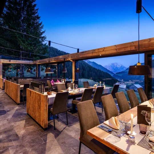 Wellnesshotel: Hotel Walisgaden Resort& monti Suites  Sky Lounge - Hotel Gasthof Walisgaden