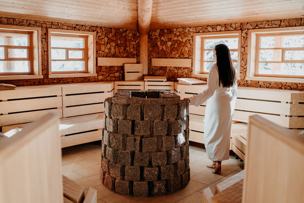 Wellnesshotel Walserhof Saunen und Bäder im Detail Große Bio Sauna