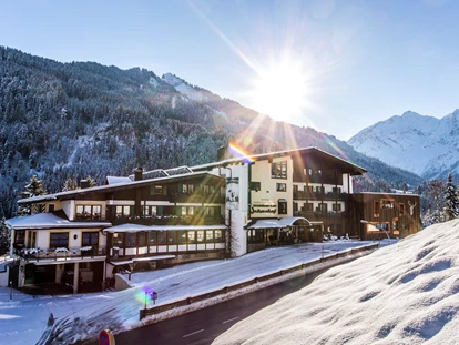 Wellnessurlaub - Fontanella - Der Walserhof im Winter - Wellnesshotel Walserhof