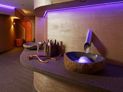 Wellnessurlaub - Fontanella - Saunabereich - Wellnesshotel Walserhof