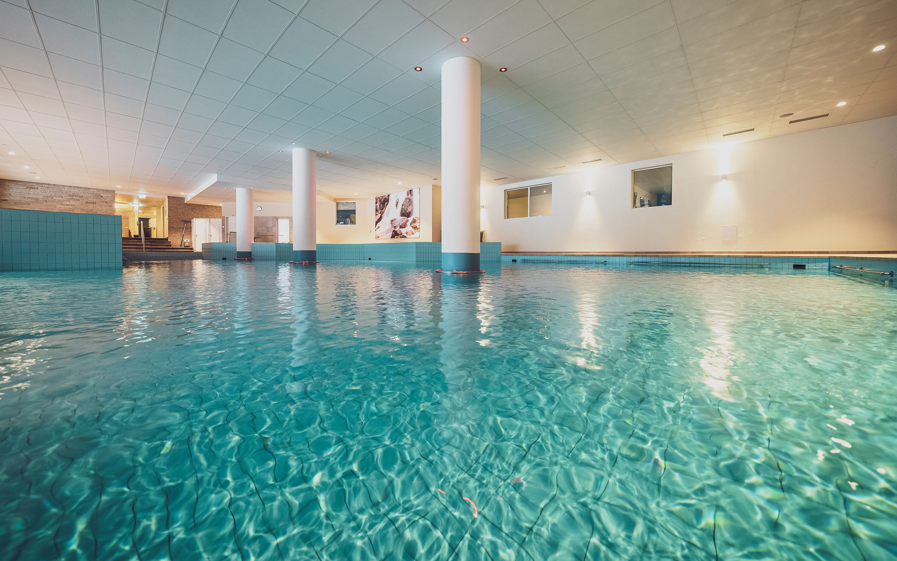 Wellnessurlaub - Hotel-Schwerpunkt: Wellness &amp; Fitness - Graub&#252;nden - Hallenbad - Mountain Plaza Hotel