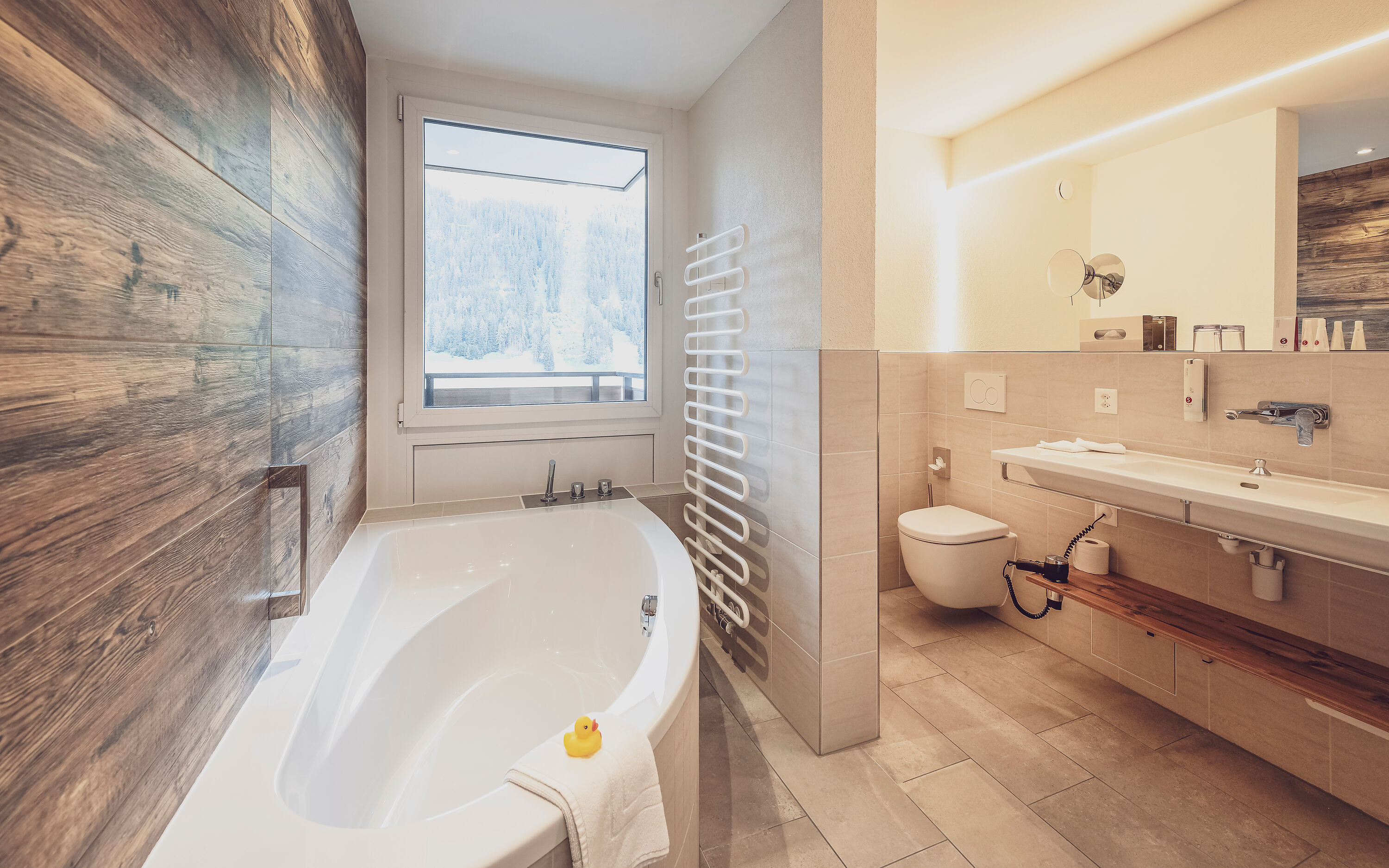 Wellnesshotel: Badezimmer - Mountain Plaza Hotel